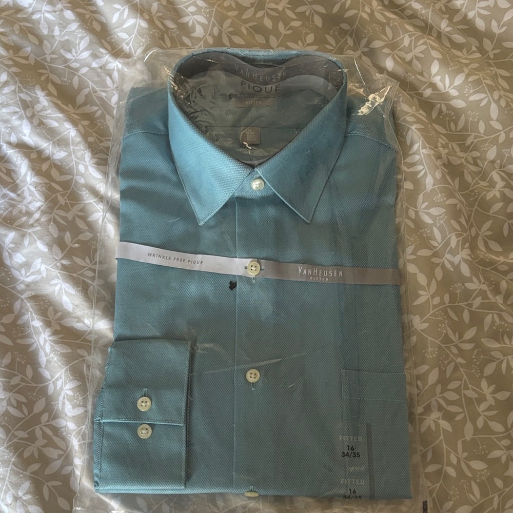 Van Heusen Men's Teal Dress Shirt